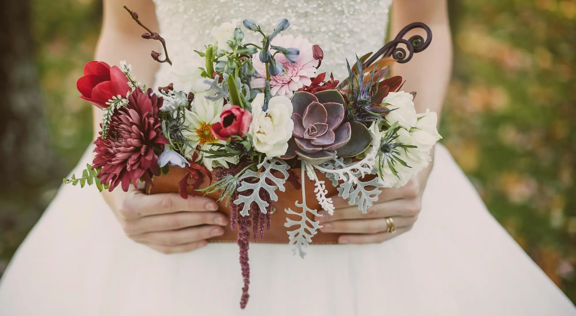 flower clutch